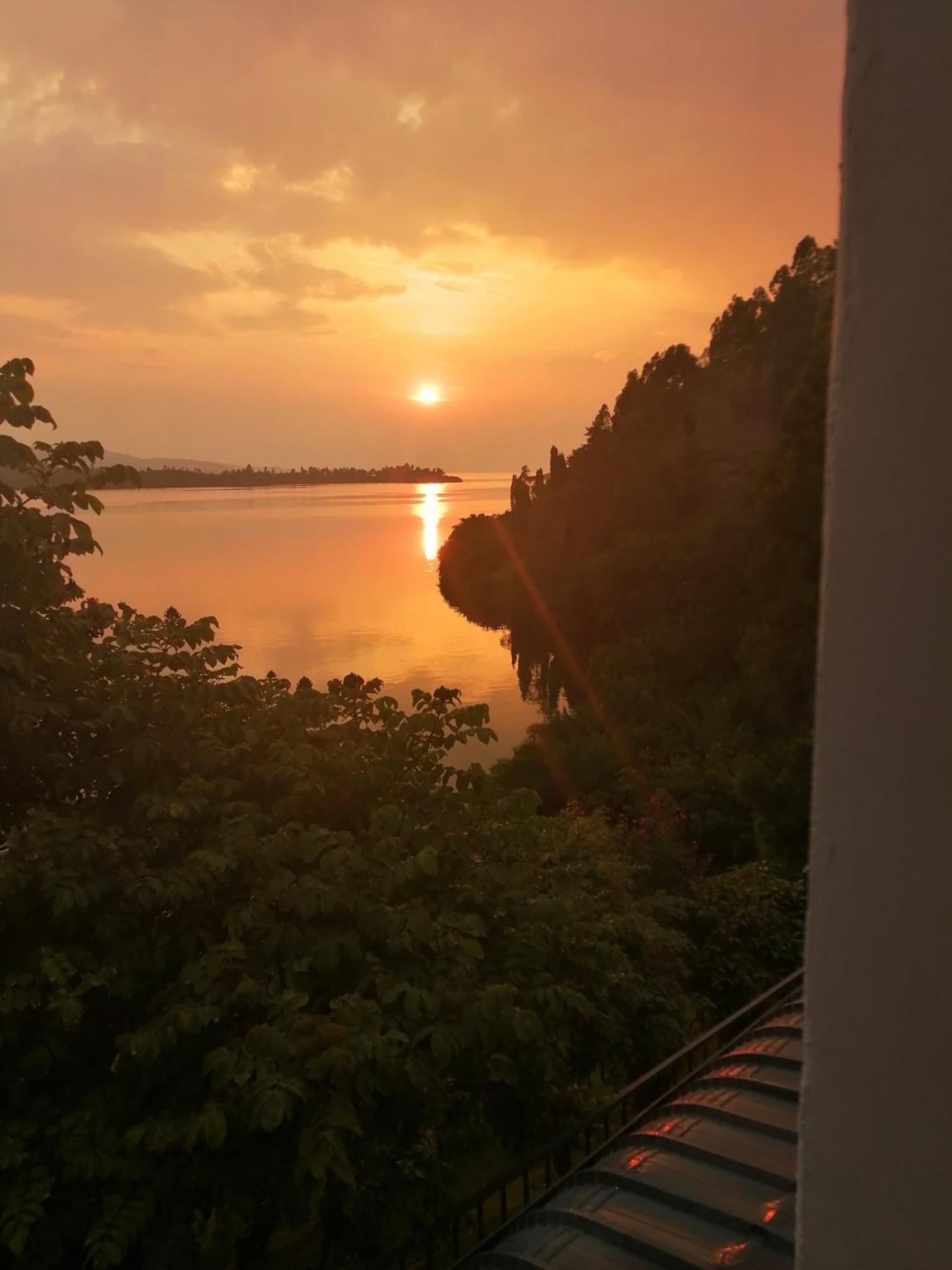 Inn On The Lake Kibuye Exterior foto